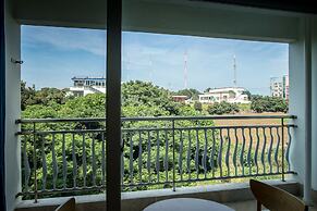 Breeze Bay Hotel