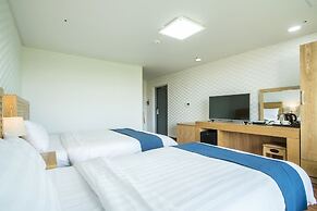 Breeze Bay Hotel