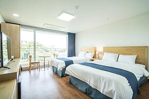 Breeze Bay Hotel