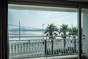 Breeze Bay Hotel