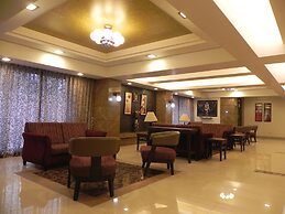 Hotel Reeva Suites