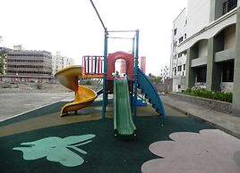 Hotel Reeva Suites