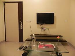 Hotel Reeva Suites