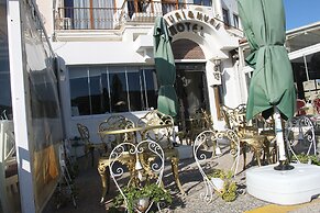 Huri & Nuri Hotel