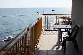 Yali Hotel