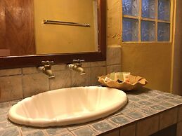 Panama House Bed & Breakfast