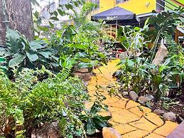 Panama House Bed & Breakfast
