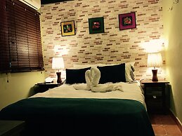 Panama House Bed & Breakfast