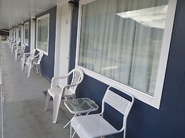 Round-Up Motel