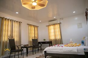 J&R Residence