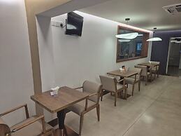 Rajarata Hotel