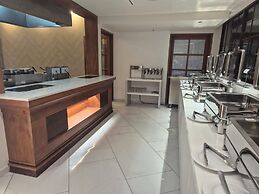 Rajarata Hotel