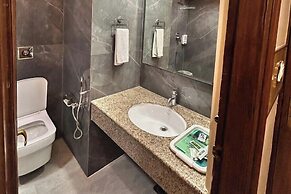 Hotel Devi Grand