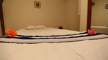 Hotel Devi Grand