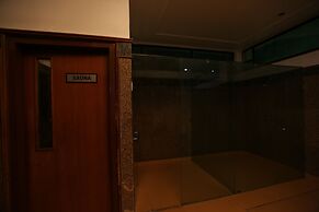 Hotel Devi Grand