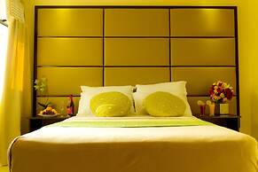 Canberry Hotel