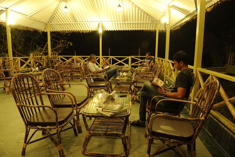 Asiatic Lion Lodge