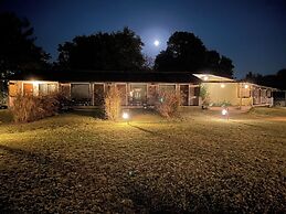 Asiatic Lion Lodge