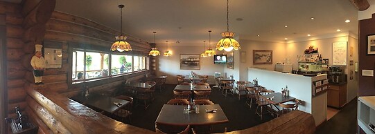 Cariboo Lodge