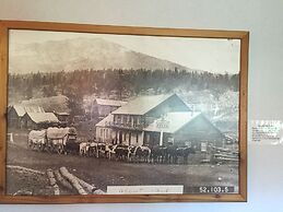 Cariboo Lodge