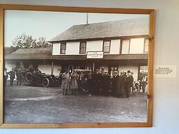 Cariboo Lodge