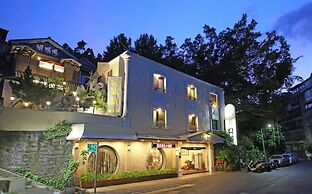 Phoenix Pavilion Hot Spring Hotel