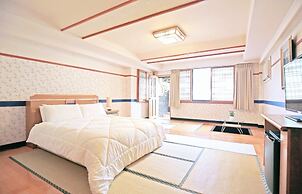 Phoenix Pavilion Hot Spring Hotel