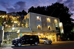 Phoenix Pavilion Hot Spring Hotel