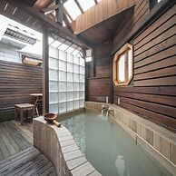 Phoenix Pavilion Hot Spring Hotel