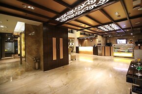 Hotel Golden Grand