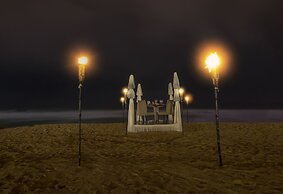 Avenra Beach Hotel