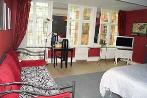 B&B Next Door