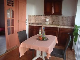 Hotel Restaurant Au Village De Menard