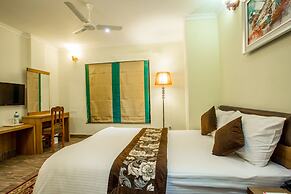 Mahadev Hotel