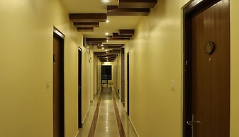 Mahadev Hotel