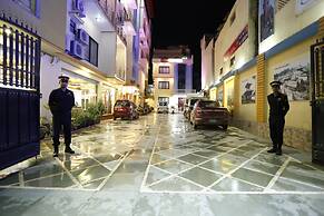 Mahadev Hotel
