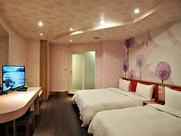 Day Chen Hotel