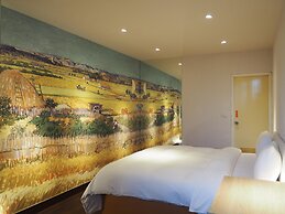 Day Chen Hotel