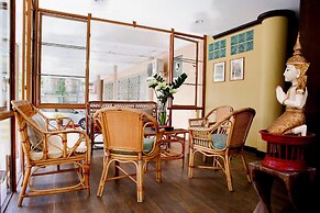 People Place Classic Hotel