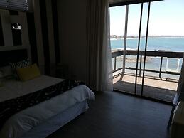 Hoedjiesbaai Hotel