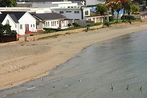 Hoedjiesbaai Hotel