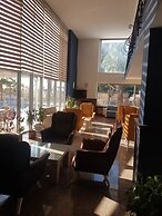 Acropol Beach Hotel