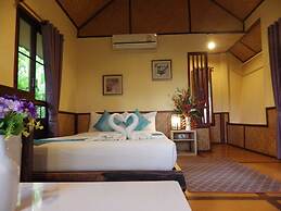 PuraVida Pai Resort