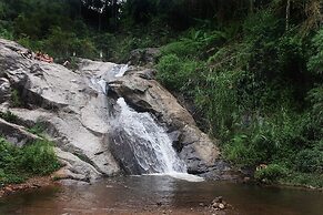 PuraVida Pai Resort