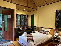 PuraVida Pai Resort