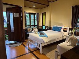 PuraVida Pai Resort