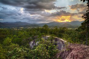 PuraVida Pai Resort