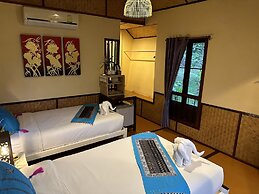 PuraVida Pai Resort