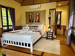 PuraVida Pai Resort