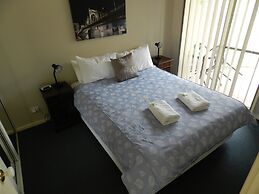 Harbourside Motel